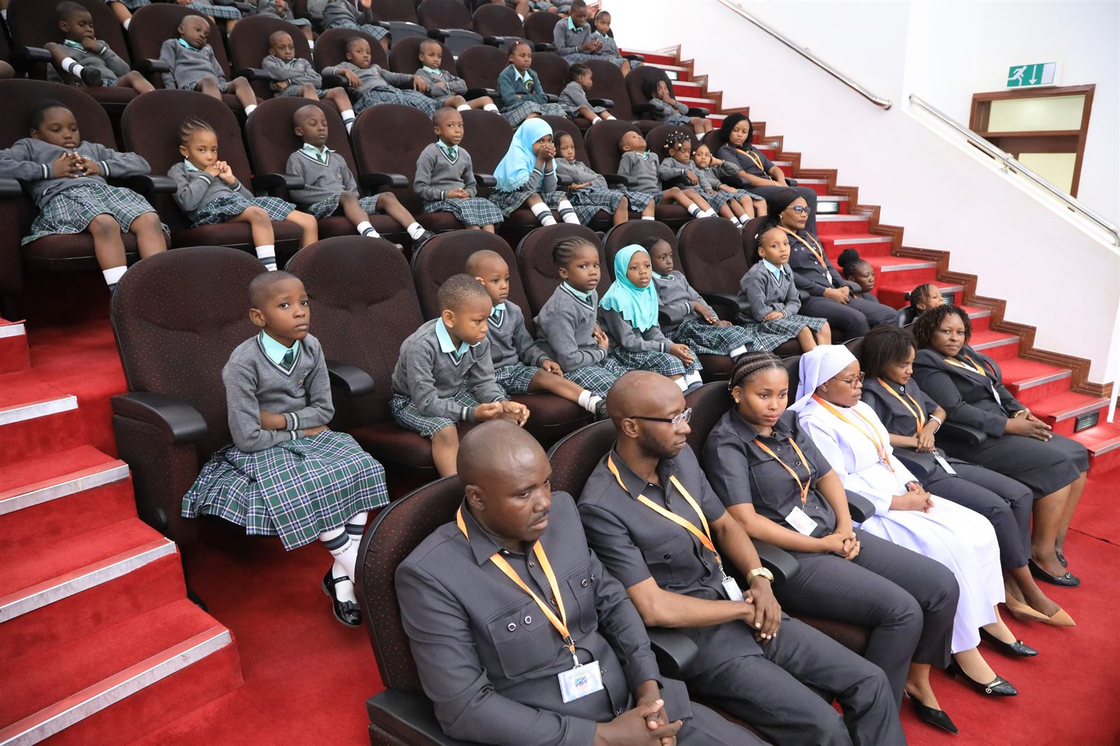 Braggin teachers and pupils together during the National Assembly visit